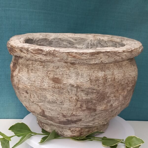 grand pot rond aspect pierre pour le jardin