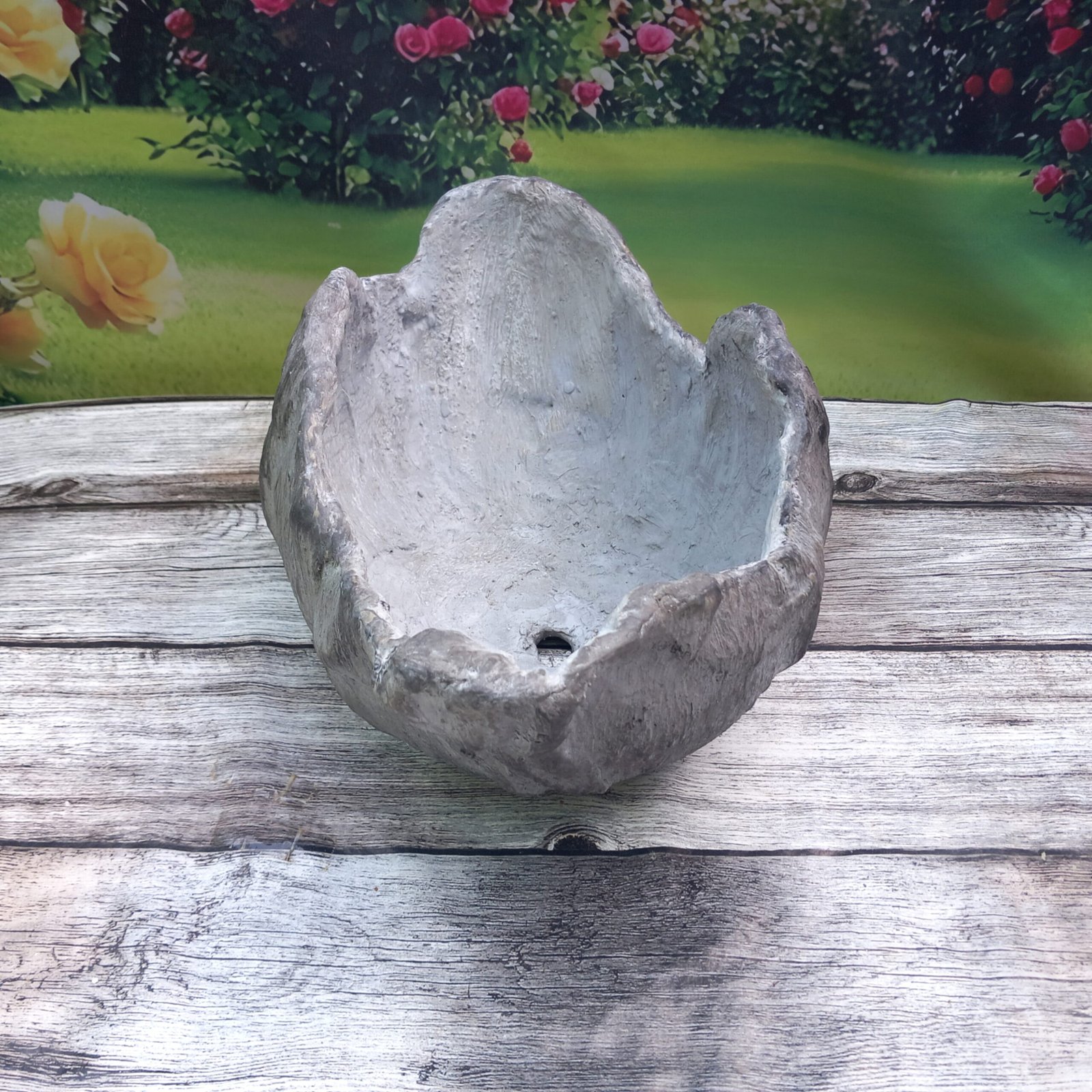 Jardinière d'extérieur artisanale grise forme coquille – Image 4
