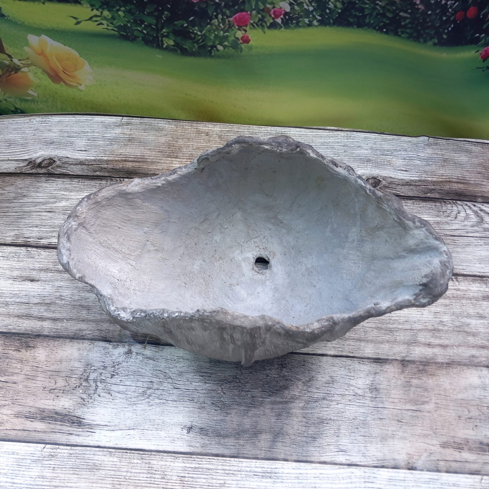 Jardinière d'extérieur artisanale grise forme coquille – Image 3